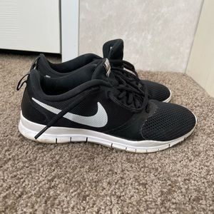 Women’s Nike Tennis Shoes